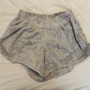 Hotty Hot High Rise 4 inch camo shorts